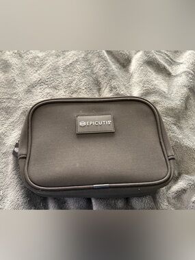 EPICUTIS Black Cosmetic Travel Pouch
